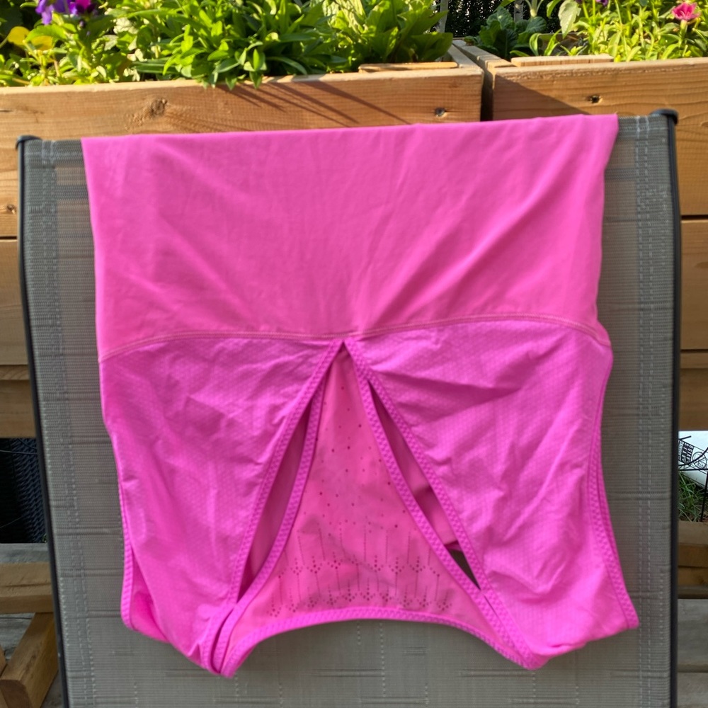 Pink Lululemon tank top. Size 4